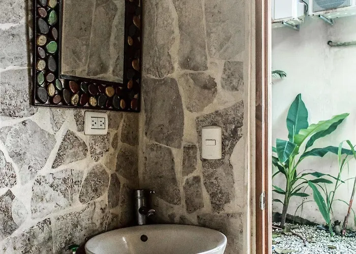 Dos Monos Hotel Playa Bejuco (Guanacaste)