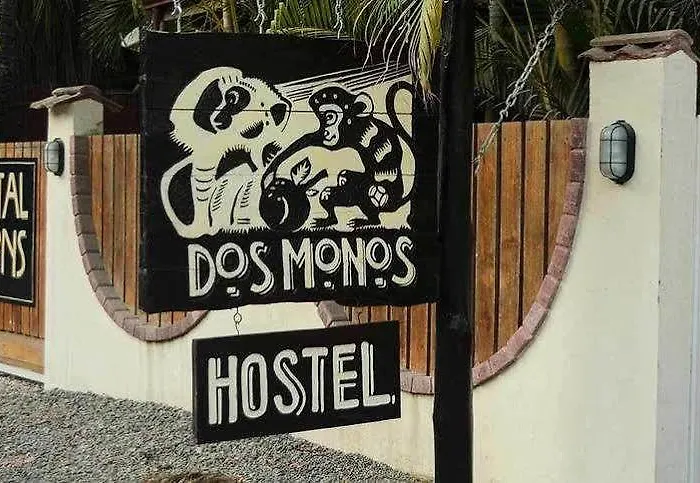 Dos Monos Hotel